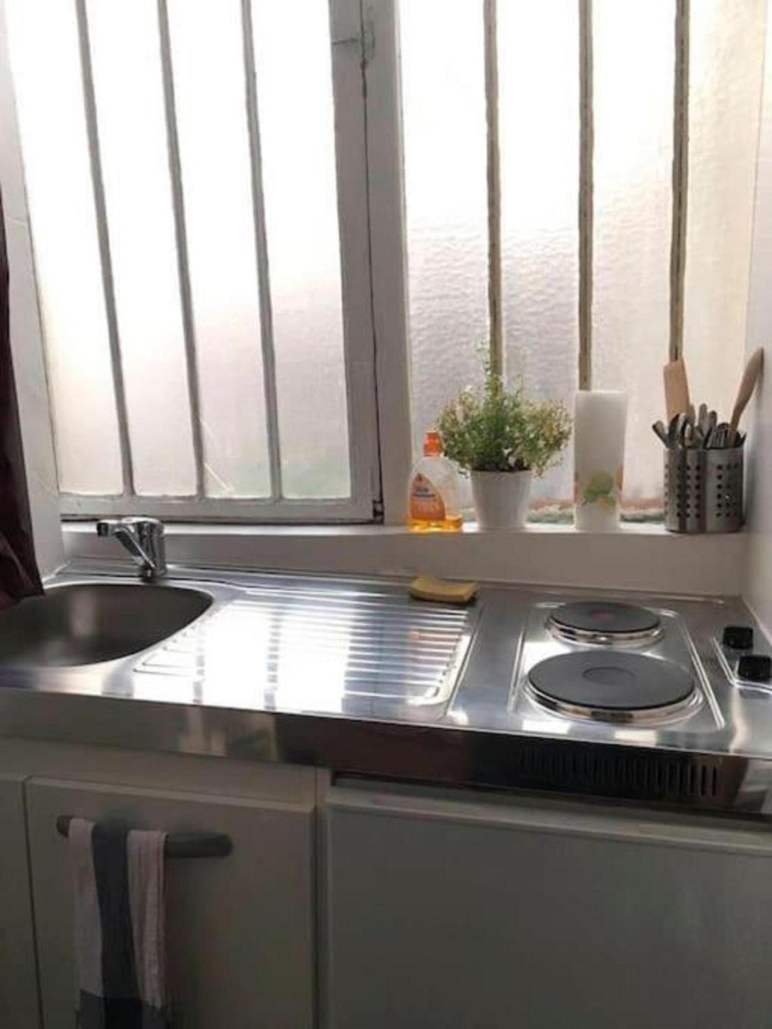 Maisonnette Studio Sur Cour Paris Eksteriør bilde